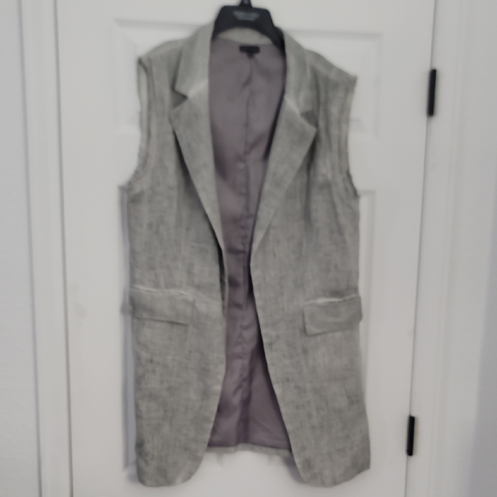 Gray Sleeveless Trench Coat